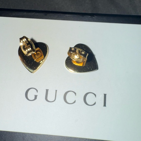 Gold fashion heart stud earrings - Picture 2 of 3